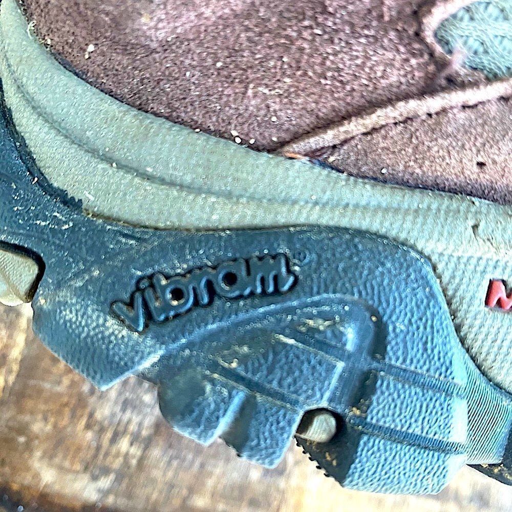 Size 8 Merrell Moab Waterproof Hiking Shoes Espresso - Picture 10 of 15